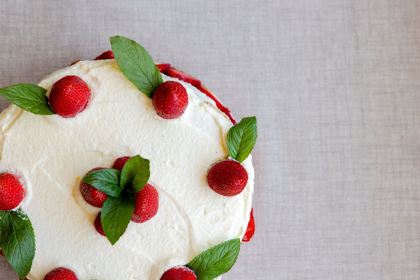 Crema Diplomática y Fresas